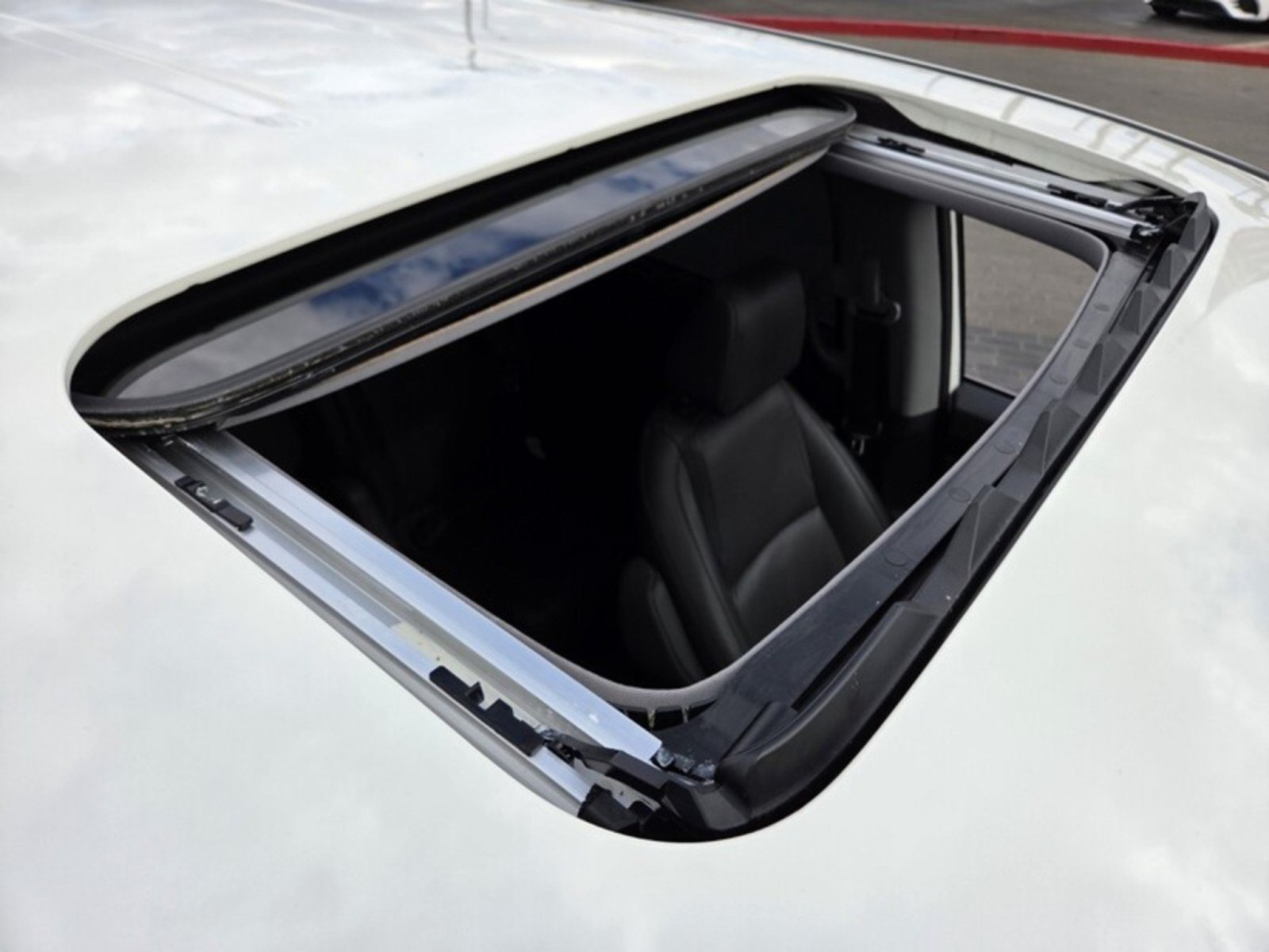 Used 2018 Honda Odyssey Touring image 24