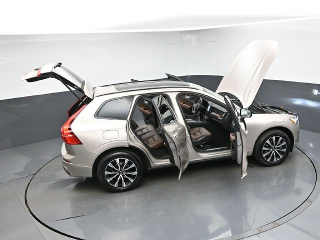 Used 2024 Volvo XC60 B5 Plus w/ Climate Package AWD/4WD image 48