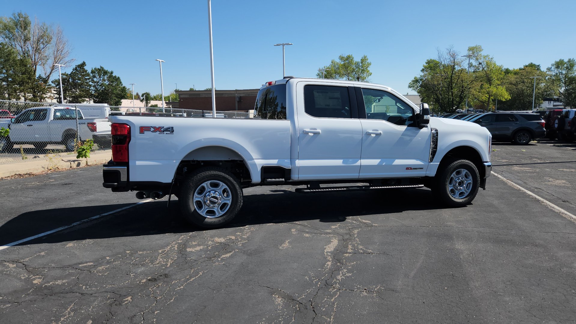 New 2027 Ford F350 XLT w/ XLT Premium Package AWD/4WD image 7