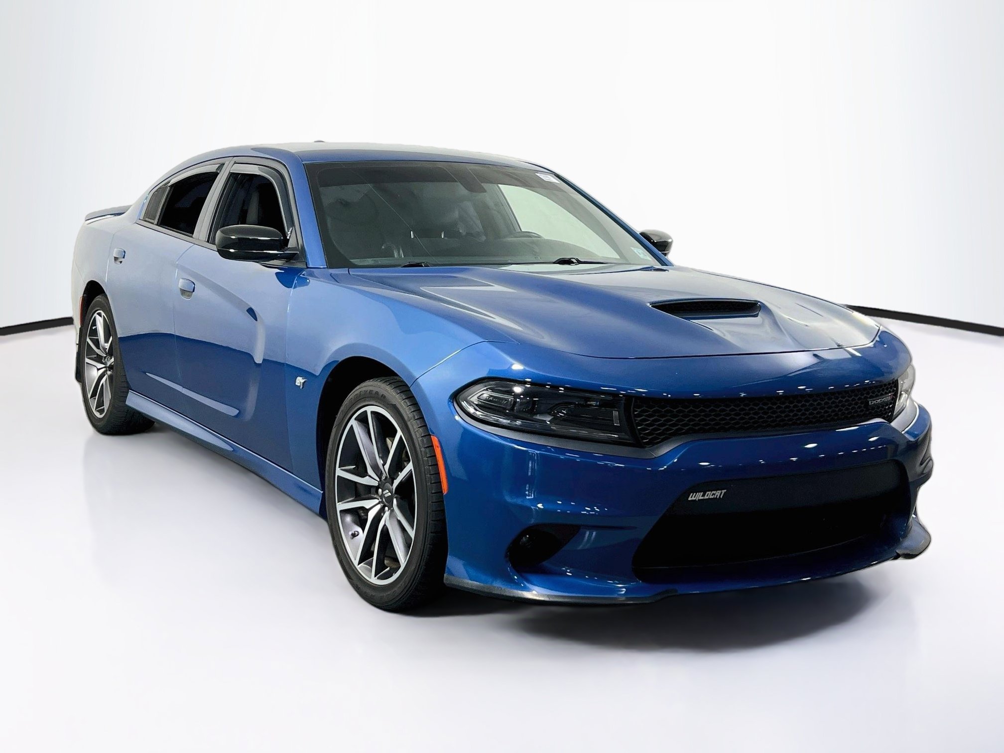 Used 2023 Dodge Charger GT w/ Plus Group RWD image 3