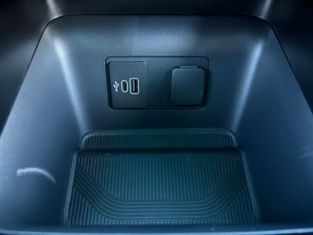 New 2026 Ford Explorer ST-Line w/ ST-Line Street Pack image 21