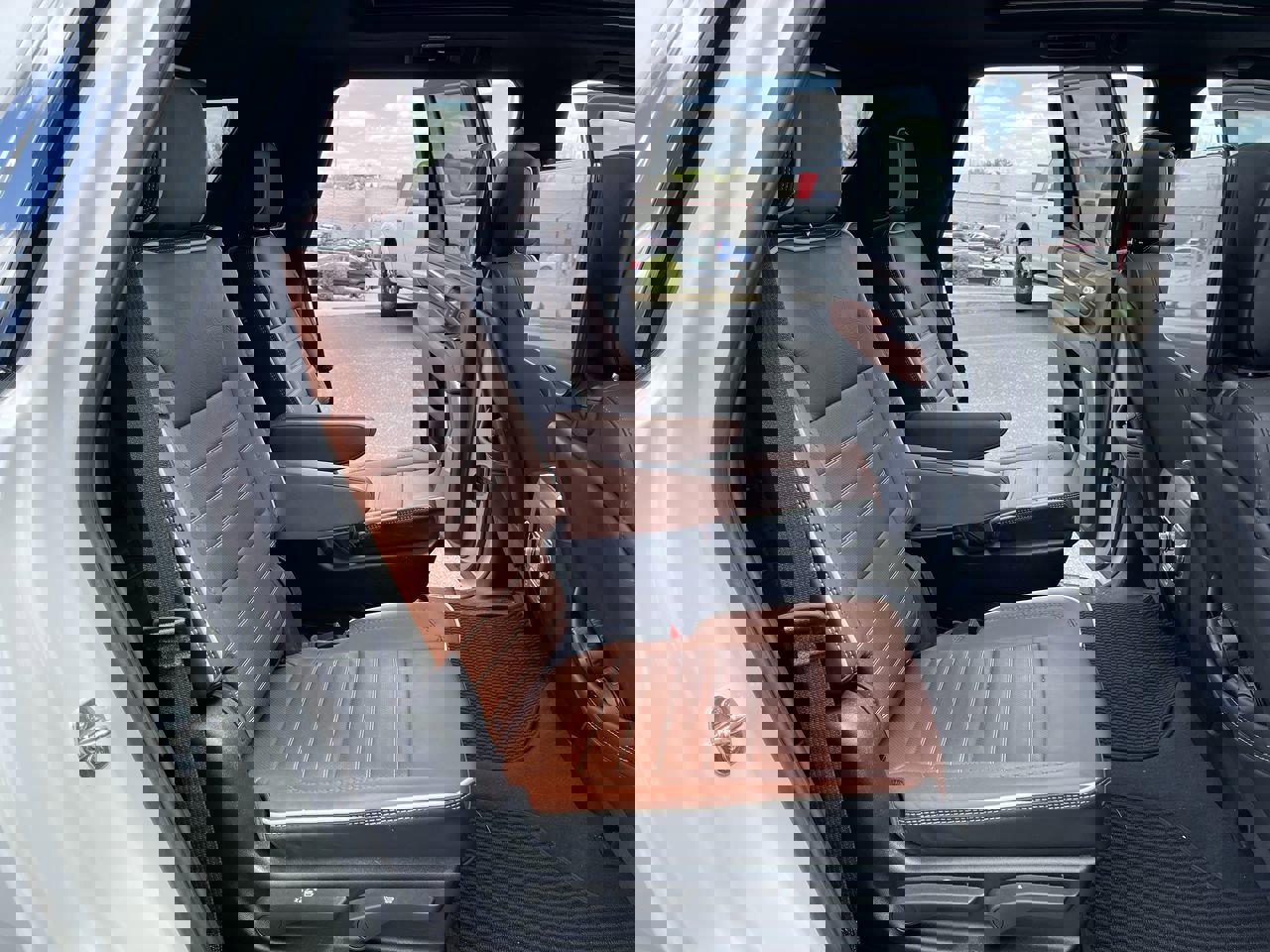 Certified 2024 GMC Yukon Denali Ultimate image 28