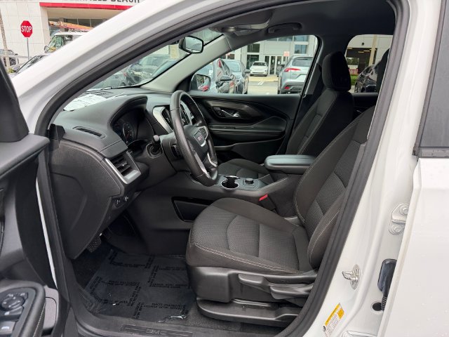 Used 2024 GMC Terrain SLE FWD image 10