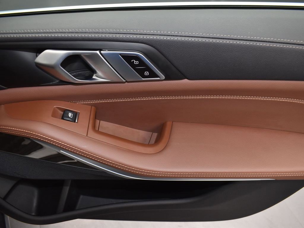 Certified 2022 BMW X5 xDrive45e w/ Premium Package image 22