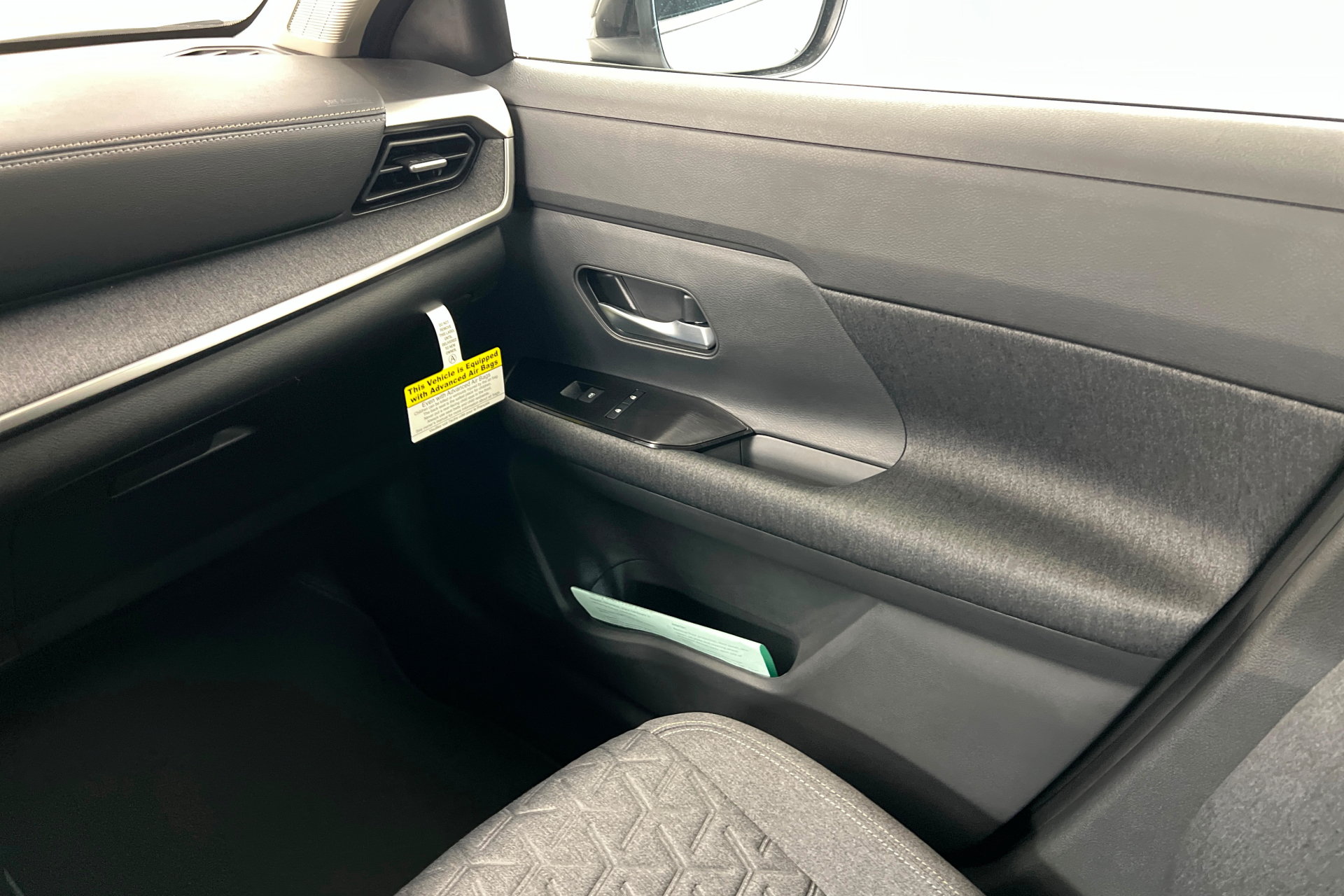 New 2026 Nissan Kicks SV w/ SV Premium Package FWD image 10