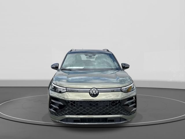 New 2026 Volkswagen Tiguan SE R-Line AWD/4WD image 2