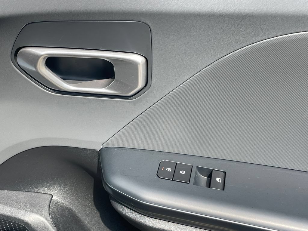 Certified 2025 Kia K4 FWD image 13