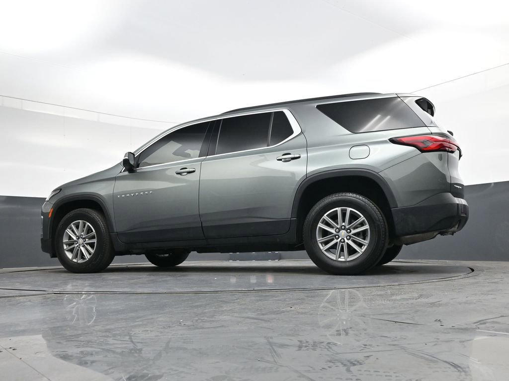 Used 2022 Chevrolet Traverse LT image 24