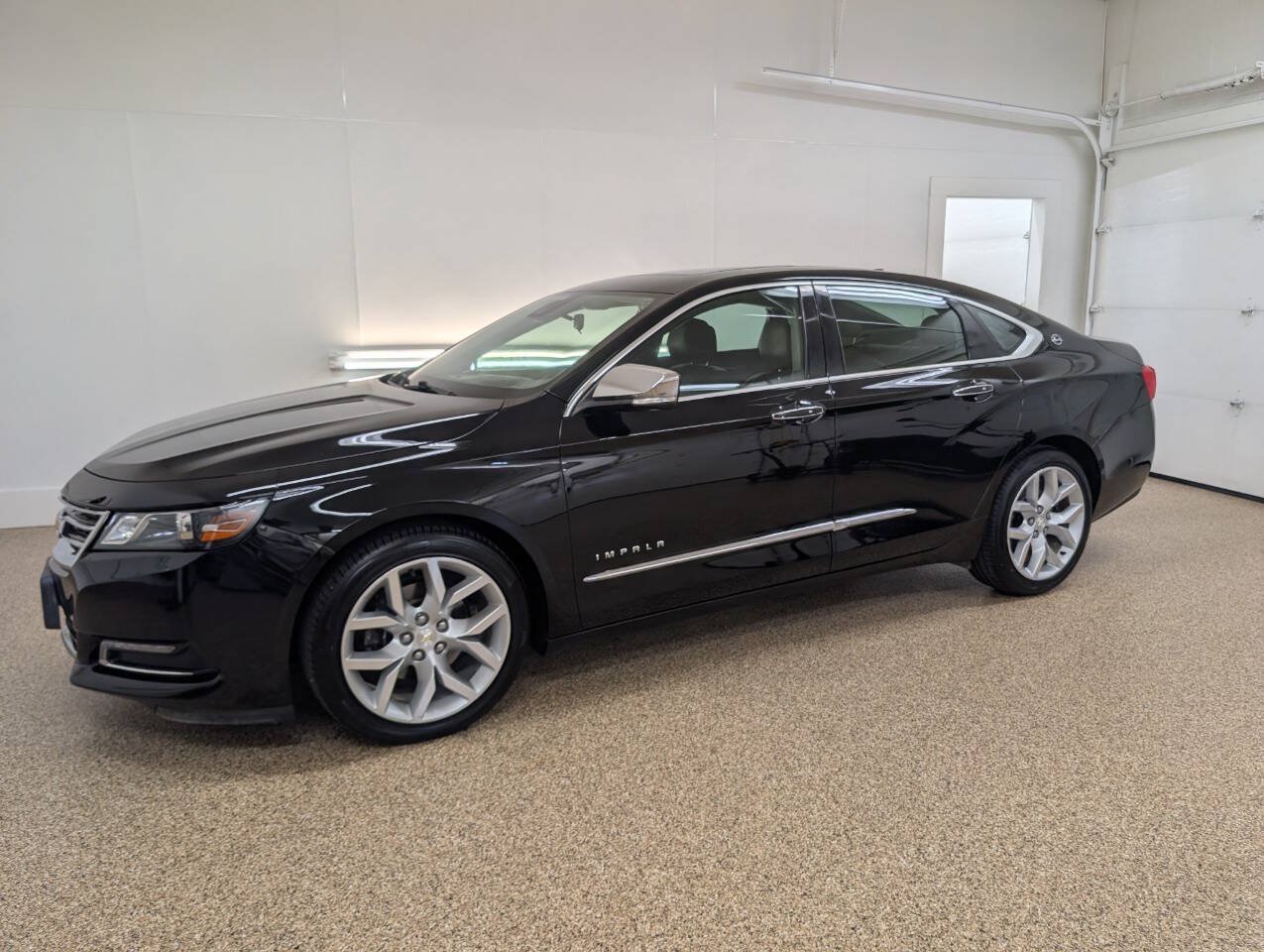 Used 2014 Chevrolet Impala LTZ FWD image 1