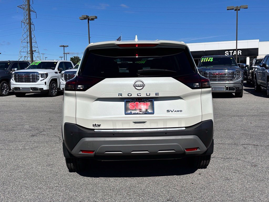 Used 2023 Nissan Rogue SV AWD/4WD image 9