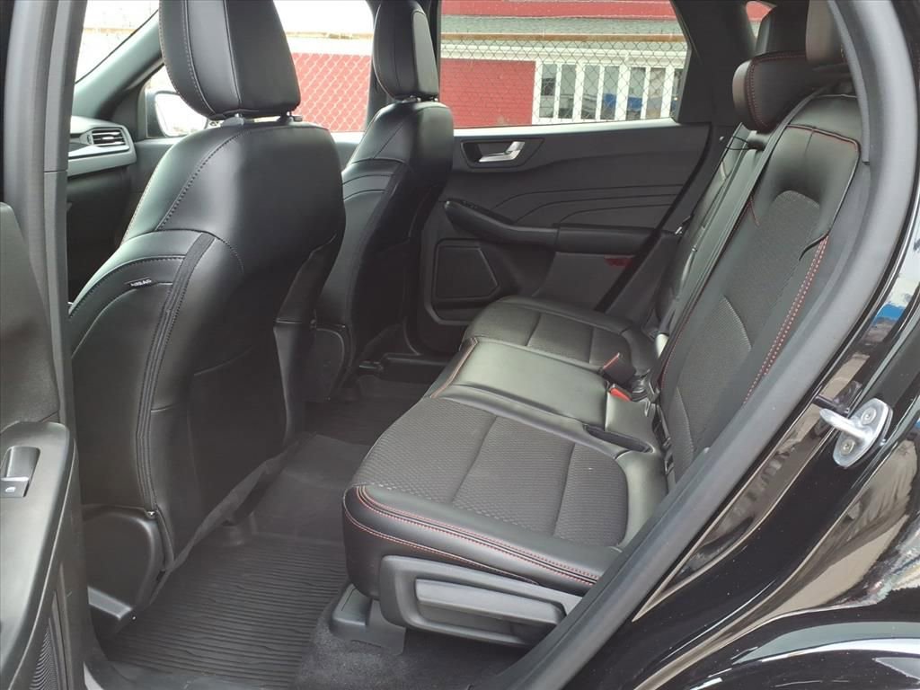 Used 2024 Ford Escape ST-Line w/ Tech Pack #1 image 11