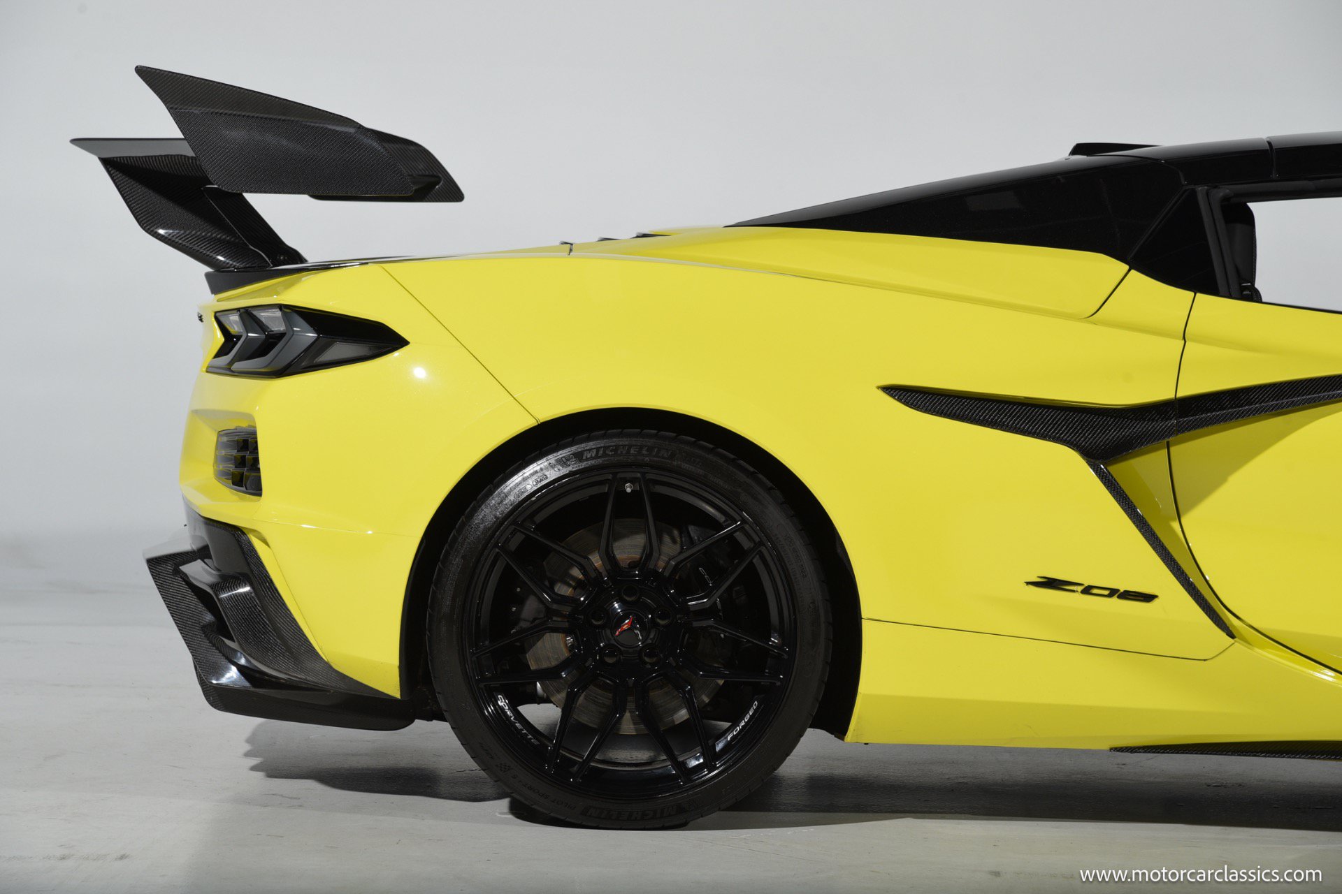 Used 2024 Chevrolet Corvette Z06 RWD image 24