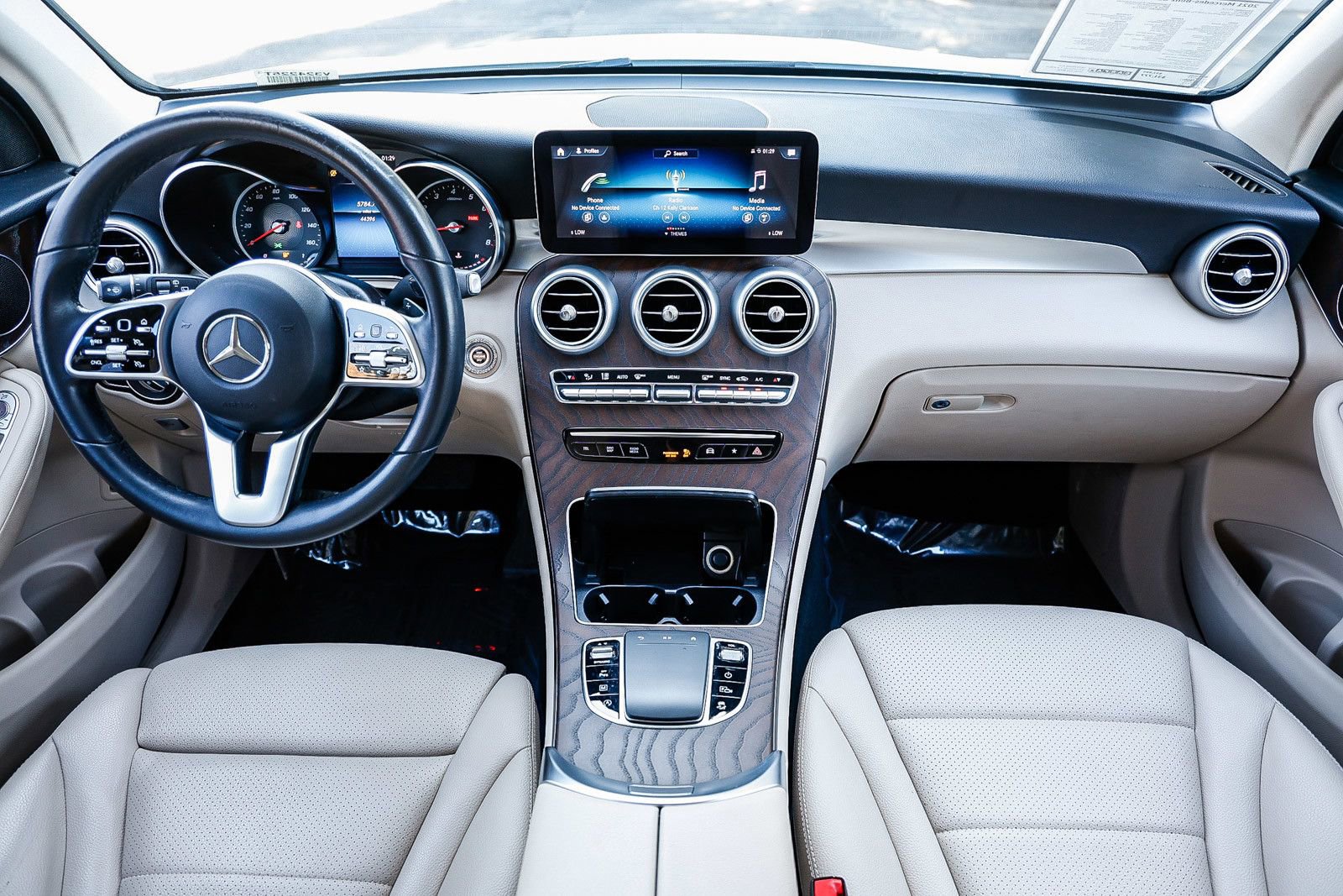 Used 2021 Mercedes-Benz GLC 300 4MATIC image 10