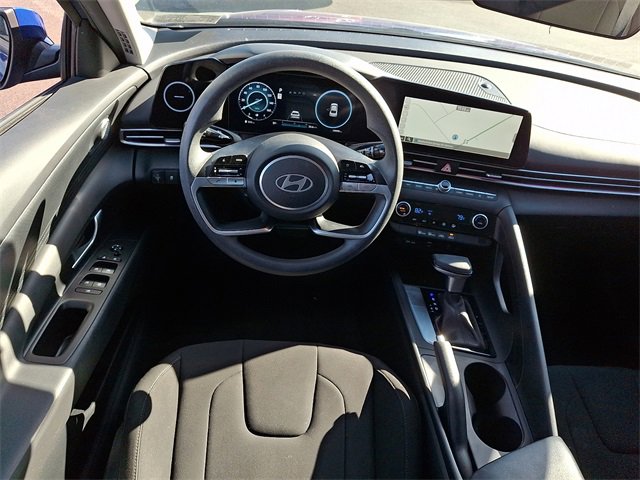 Used 2024 Hyundai Elantra SEL image 2