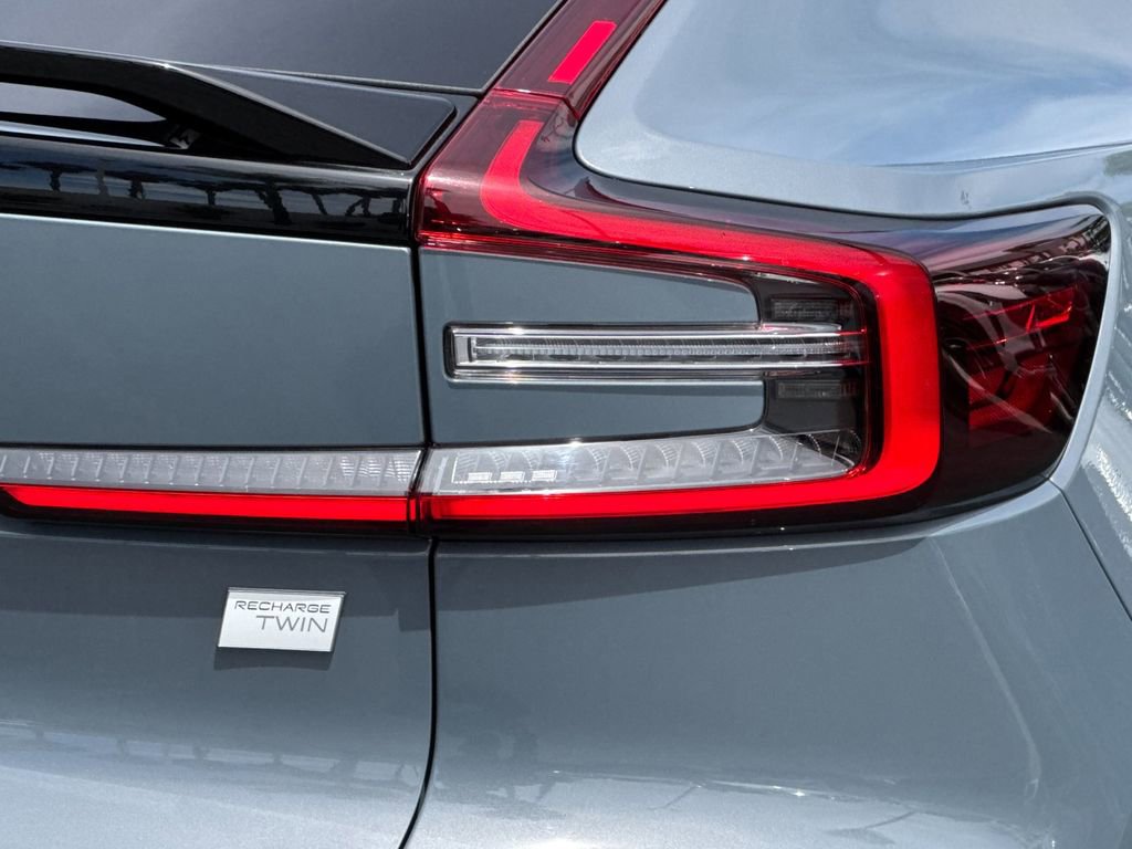 Certified 2023 Volvo C40 P8 Recharge Ultimate AWD/4WD image 25