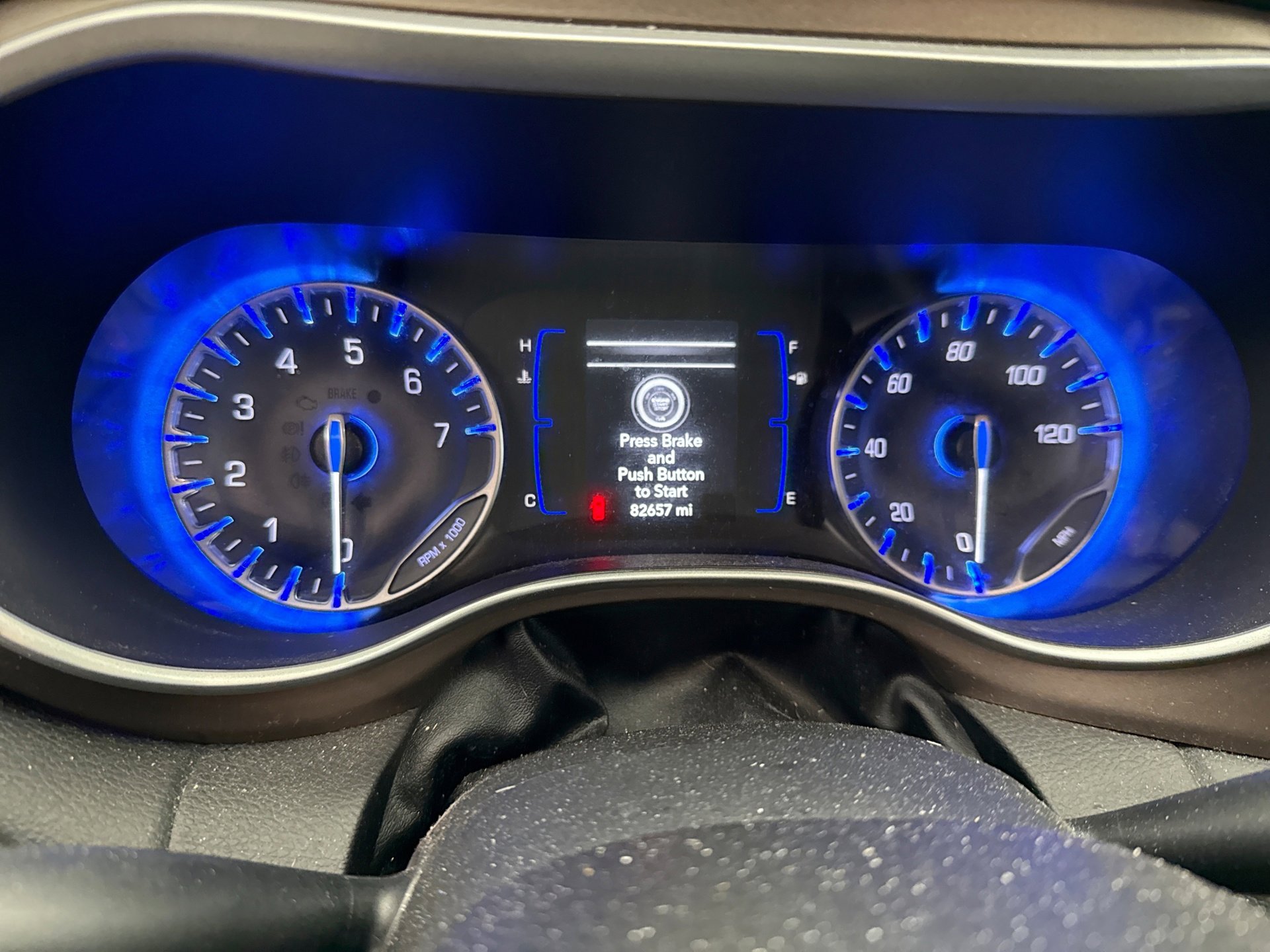 Used 2019 Chrysler Pacifica Touring-L image 9