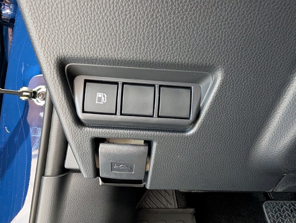 New 2027 Toyota Prius XLE FWD image 21