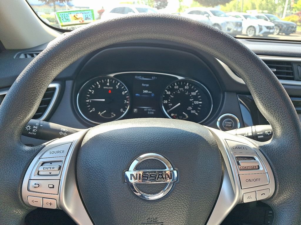 Used 2016 Nissan Rogue SV AWD/4WD image 19