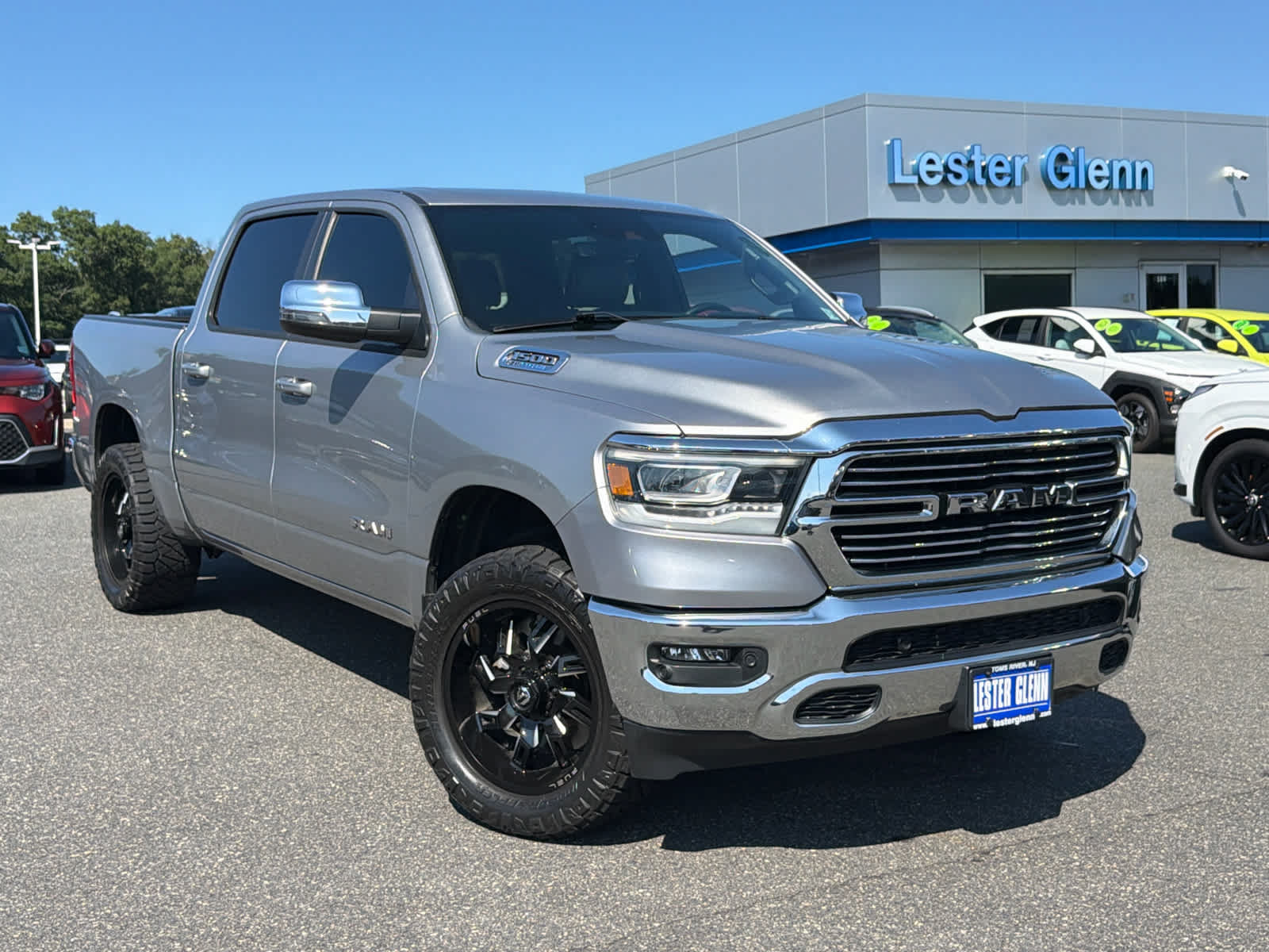 Used 2023 RAM 1500 Laramie AWD/4WD image 39