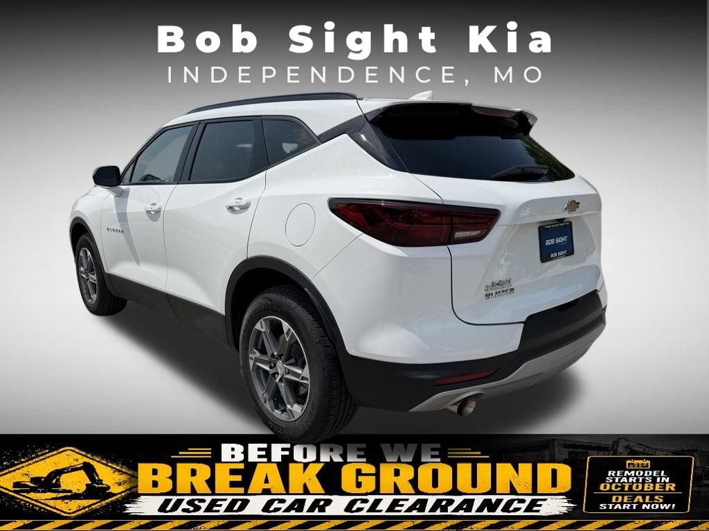Used 2024 Chevrolet Blazer LT w/ Convenience Package FWD image 11