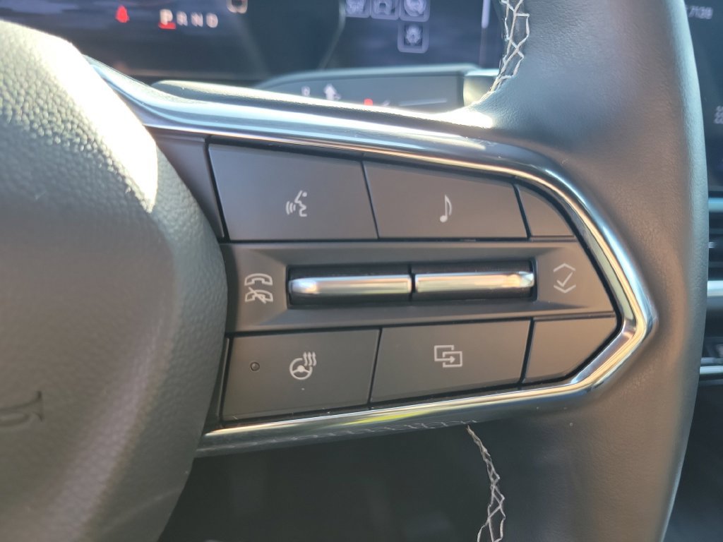 Certified 2025 Chevrolet Equinox EV LT AWD/4WD image 14