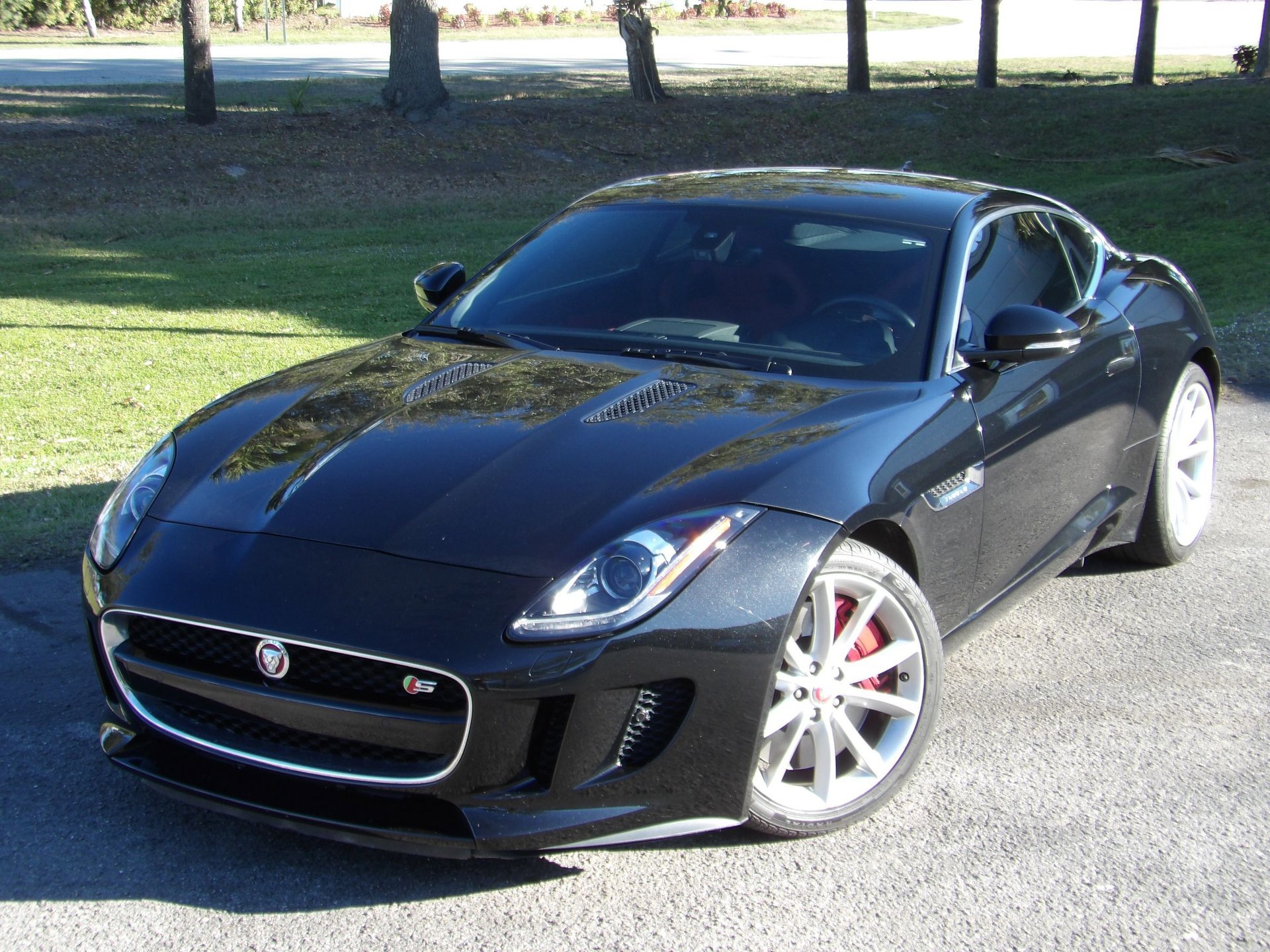 Used 2015 Jaguar F-TYPE S image 12