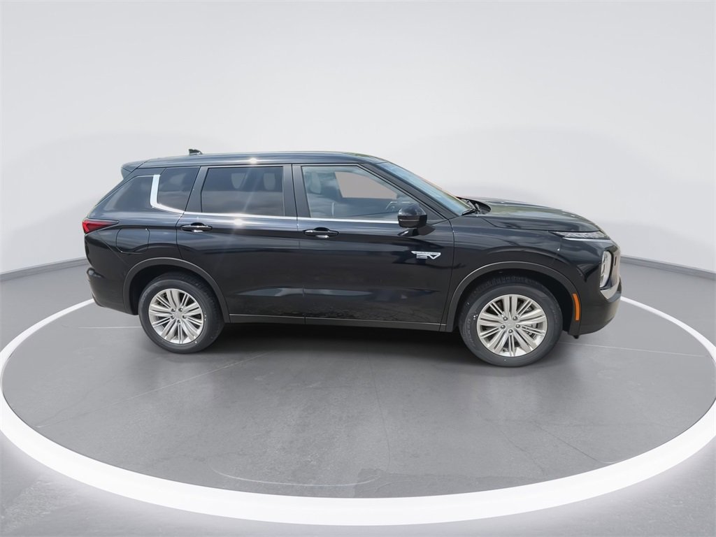 New 2025 Mitsubishi Outlander ES image 9
