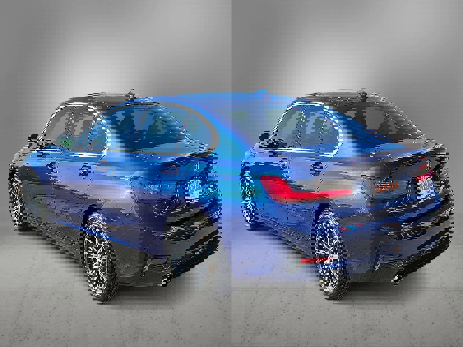 Used 2020 BMW 330i Sedan w/ Premium Package image 7