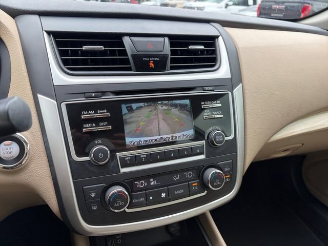 Used 2017 Nissan Altima 2.5 SL w/ Moonroof Package FWD image 10