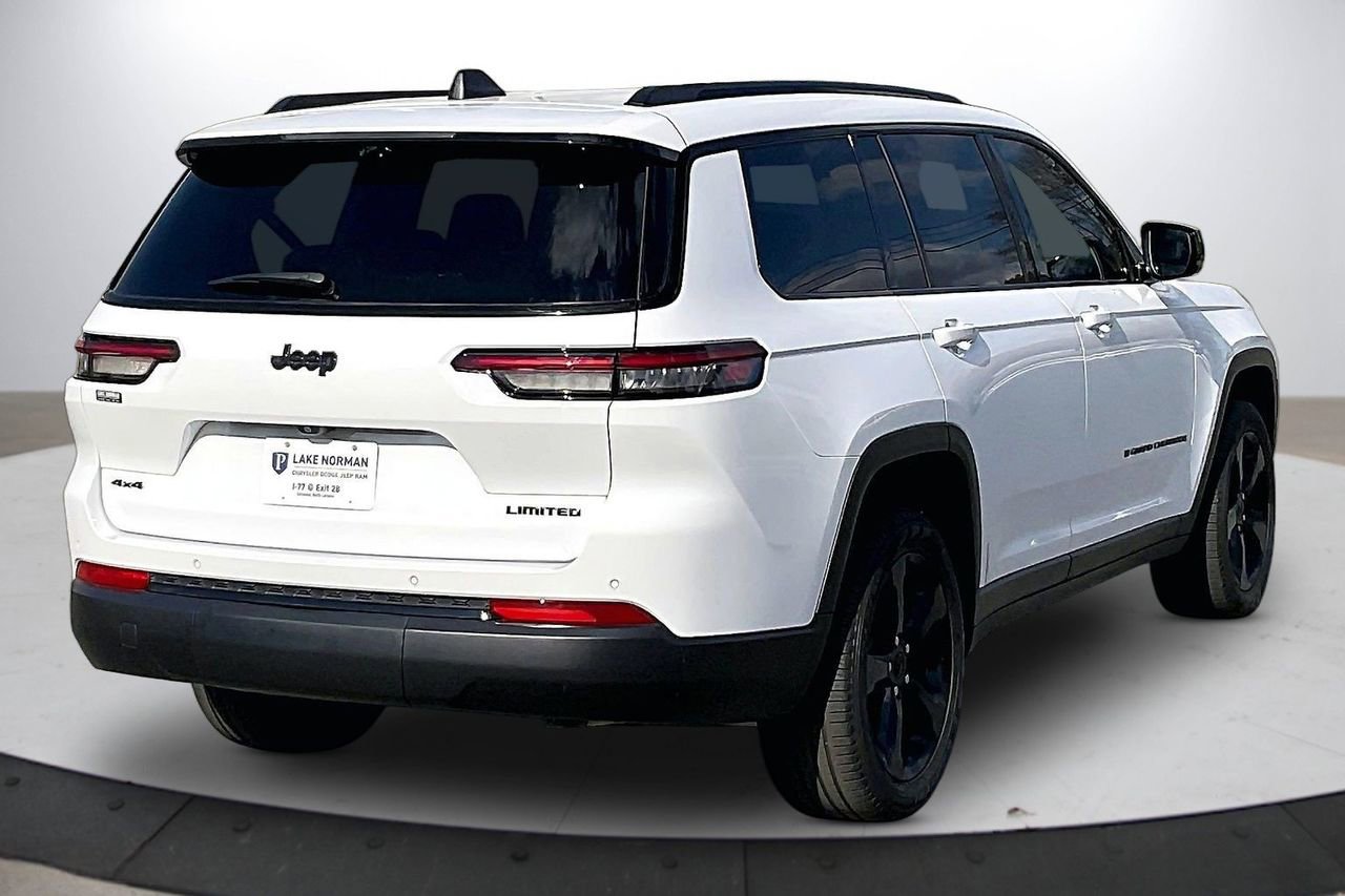Certified 2025 Jeep Grand Cherokee L Limited w/ Luxury Tech Group II image 9
