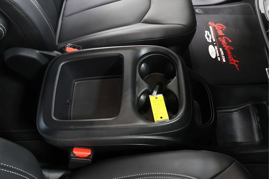Used 2026 Chrysler Pacifica Select image 21