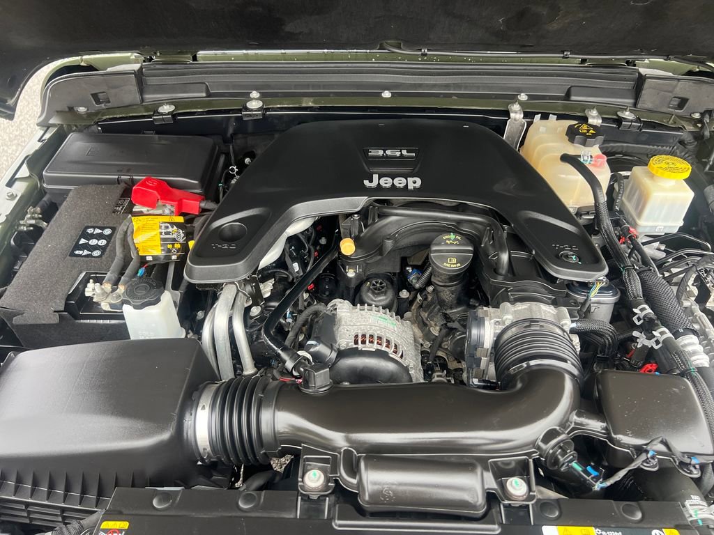 Used 2021 Jeep Gladiator Sport image 21