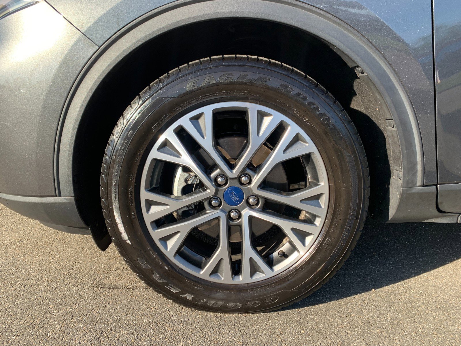 Used 2020 Ford Escape SEL image 40