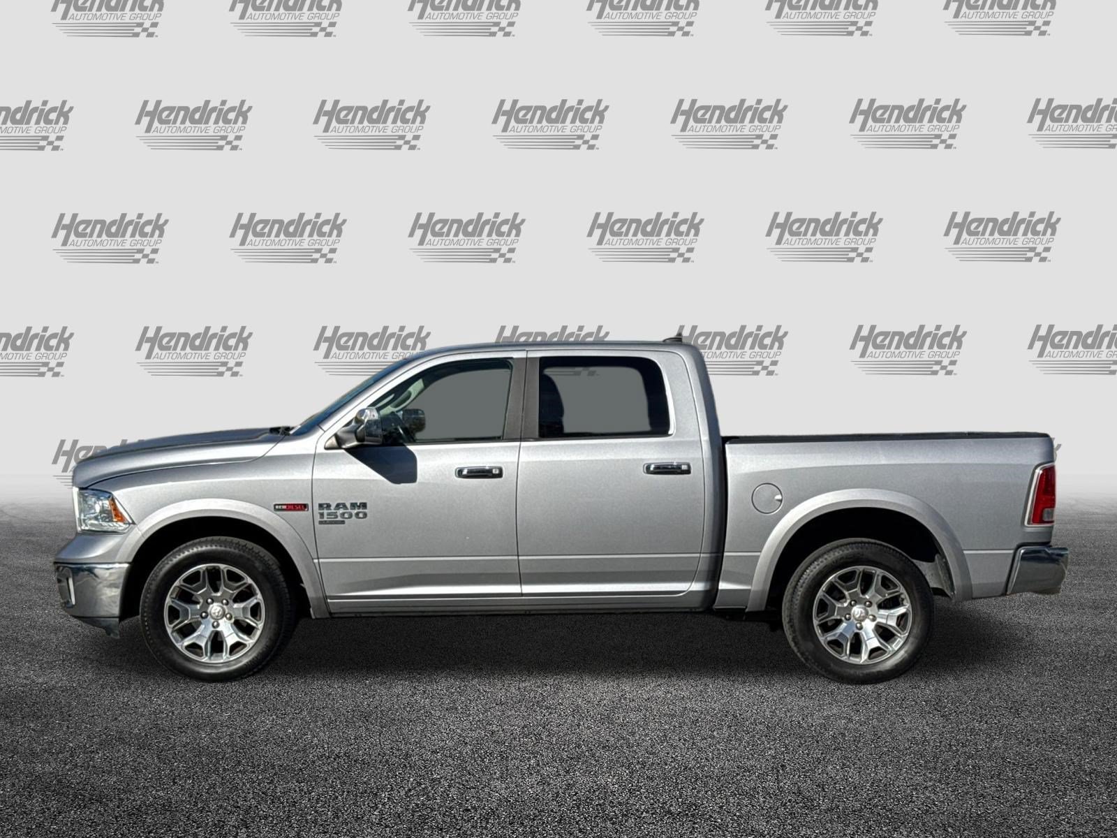 Used 2019 RAM 1500 Laramie AWD/4WD image 8