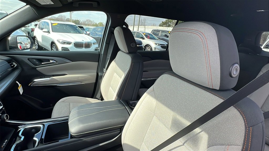 New 2026 Chevrolet Traverse LT image 15