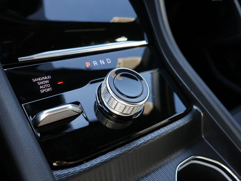 New 2026 Jeep Grand Cherokee L Limited w/ Trailer Tow Package image 39