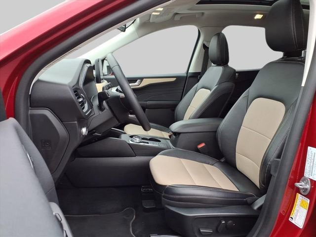 Used 2022 Ford Escape Titanium w/ Titanium Elite Package AWD/4WD image 11