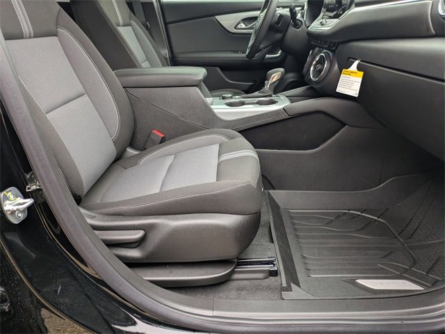 New 2025 Chevrolet Blazer LT image 34