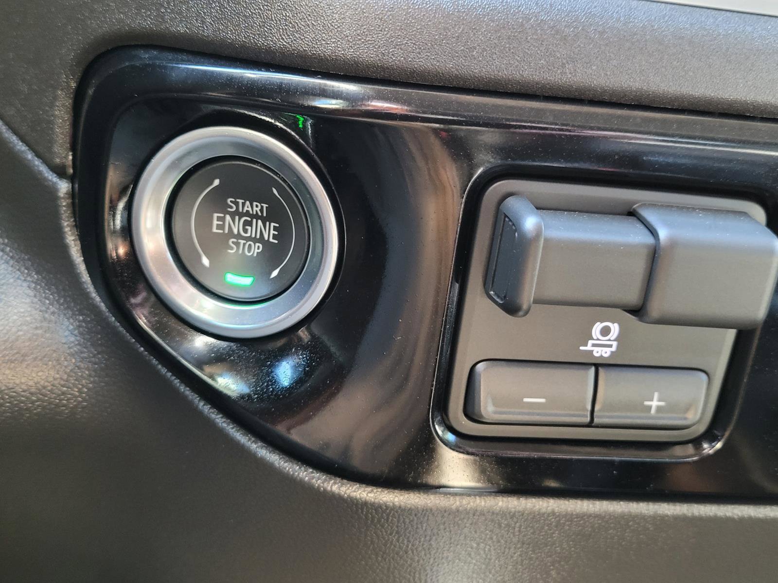 Used 2026 Chevrolet Silverado 1500 LT AWD/4WD image 25