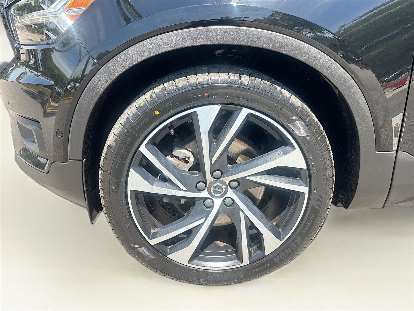 Used 2019 Volvo XC40 T5 R-Design AWD/4WD image 32