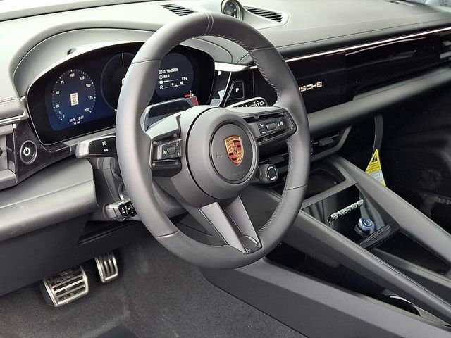 New 2026 Porsche Macan 4 Electric AWD/4WD image 4