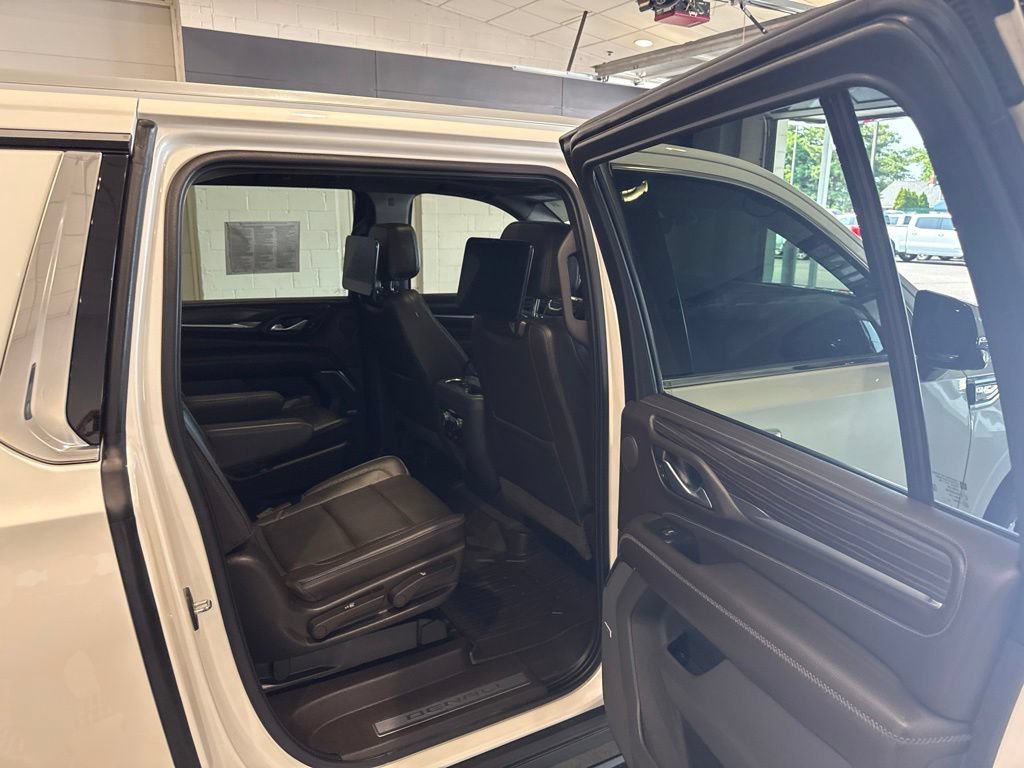 Used 2021 GMC Yukon XL Denali w/ Denali Ultimate Package AWD/4WD image 14
