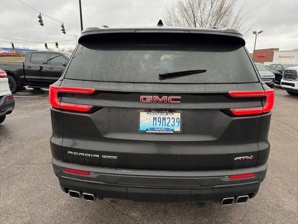 Used 2024 GMC Acadia AT4 w/ Luxury Package image 6