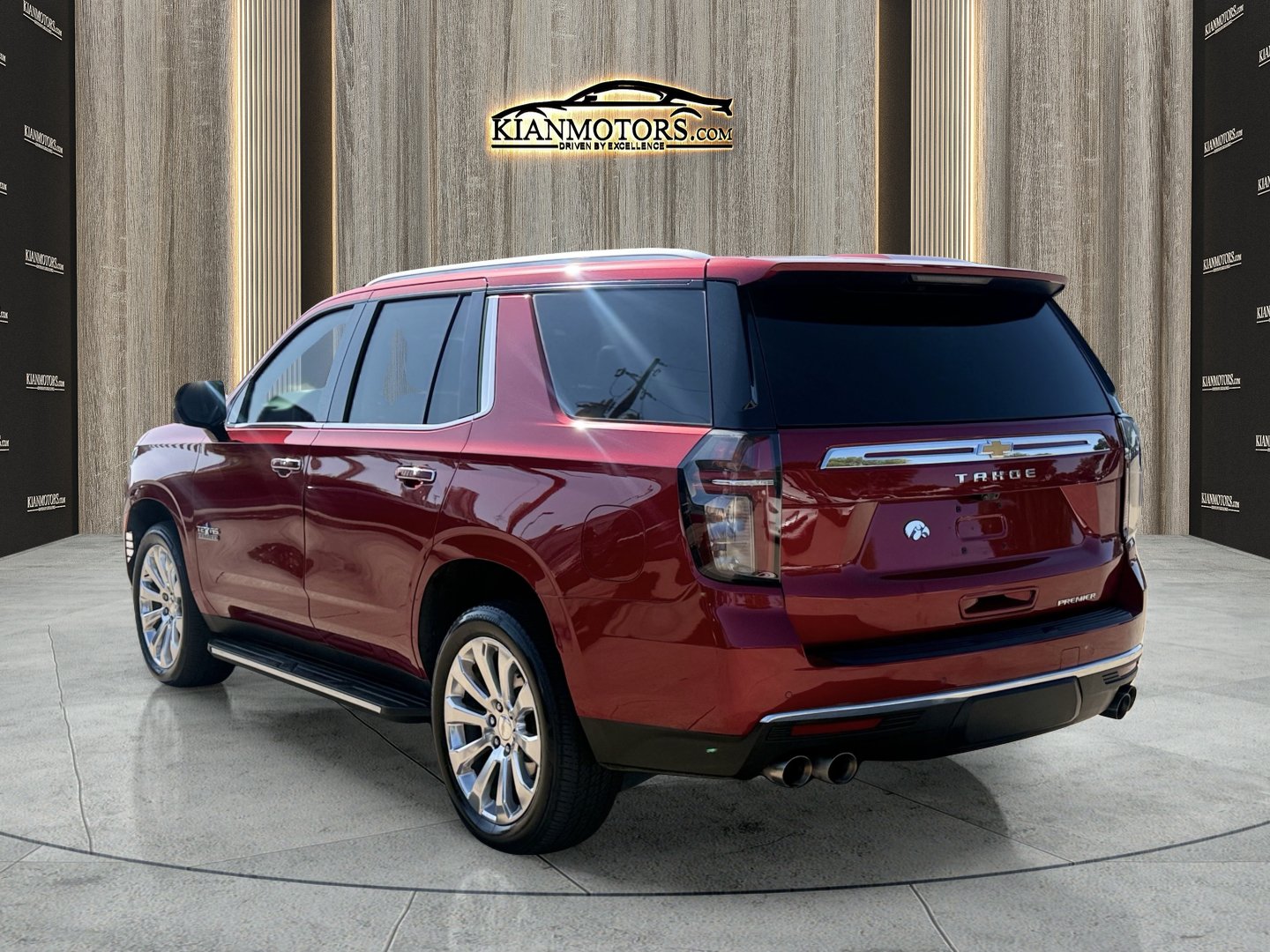 Used 2023 Chevrolet Tahoe Premier w/ Premium Package RWD image 5
