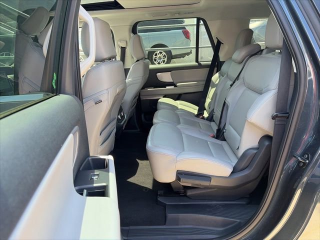 Used 2025 Ford Expedition Max Active RWD image 24
