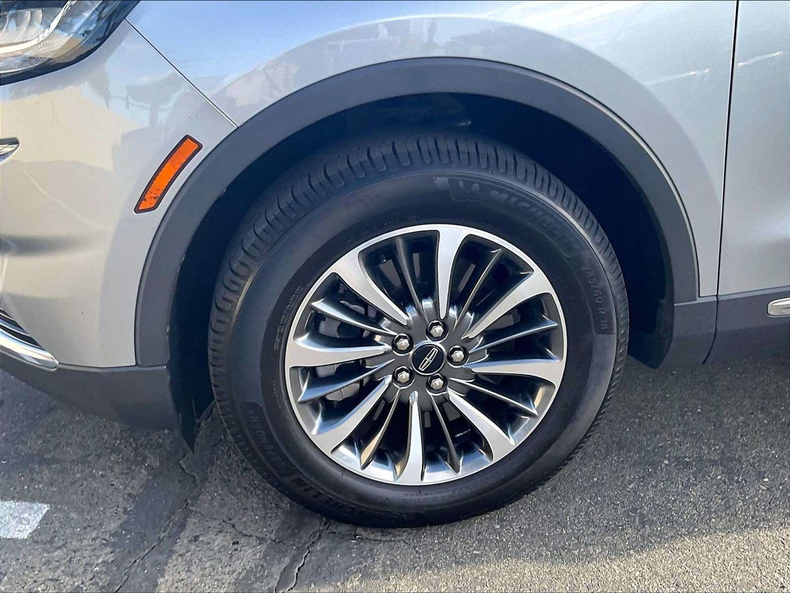 Used 2021 Lincoln Nautilus FWD w/ Equipment Group 101A image 11