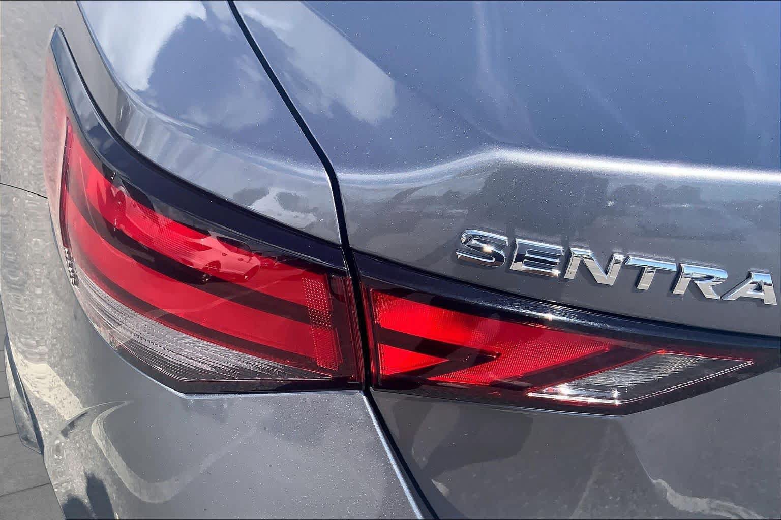 Used 2024 Nissan Sentra S FWD image 28