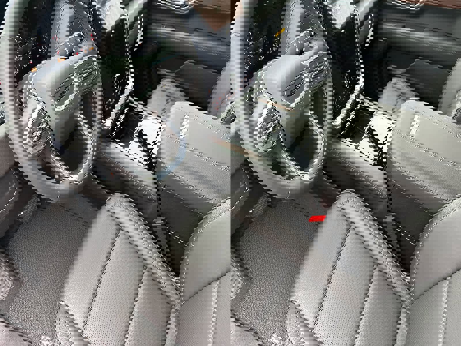 New 2026 GMC Yukon Denali image 9