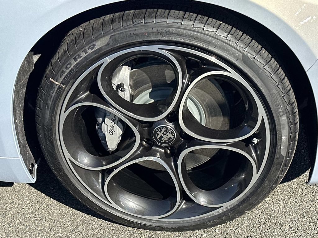 New 2026 Alfa Romeo Giulia AWD image 12