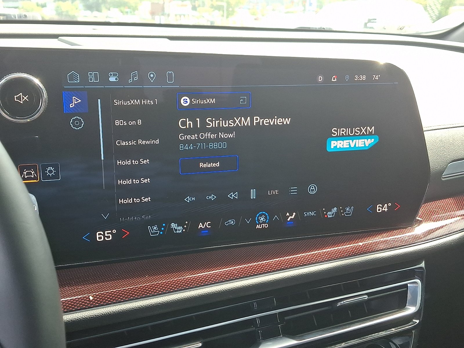 Used 2025 Chevrolet Traverse RS w/ LPO, Floor Liner Package FWD image 19